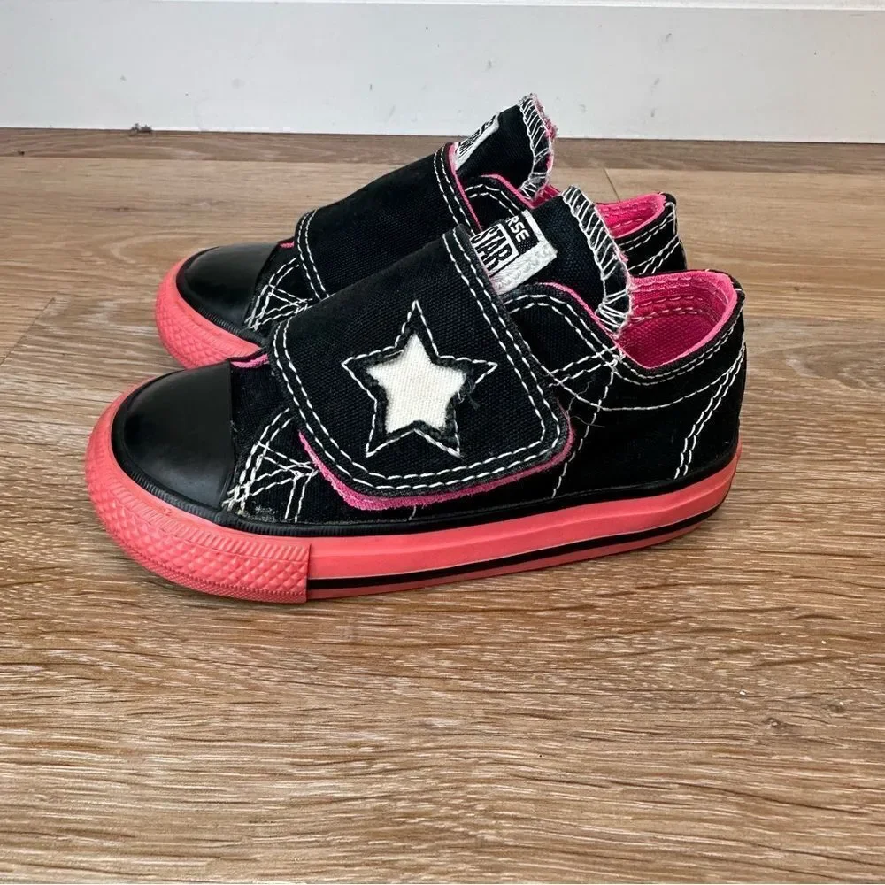 Converse Baby Girl Size 6 Pink Black Vilcro Sneaker Shoes